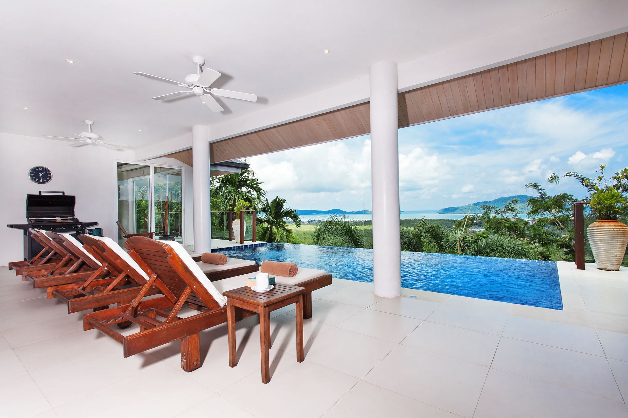 Nai Harn Villa Alangkarn Andaman 5 Bed Infinity Pool With Incredible View מראה חיצוני תמונה